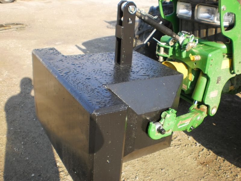 Traktorové závaží betonové 900 kg