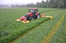 Diskový žací stroj Rozmital SC-301C čelní s kondicionérem záběr 3.01 m včetně kardanu Diskový žací stroj Rozmital SC-301C čelní s kondicionérem záběr 3.01 m včetně kardanu