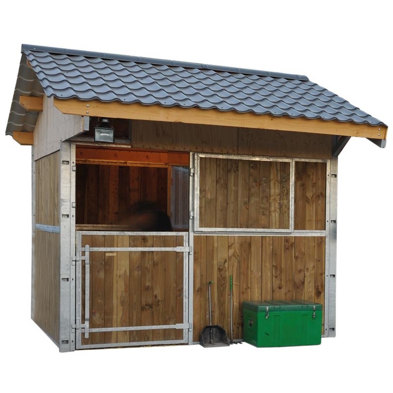 Dřevěný box pro koně La GÉE 3 x 3 m krytina černý vláknocement přesah střechy 1,65 m