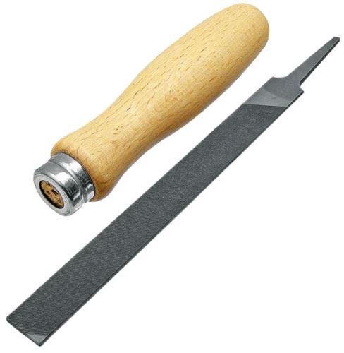 Plochý pilník 150 mm s dřevěnou rukojetí