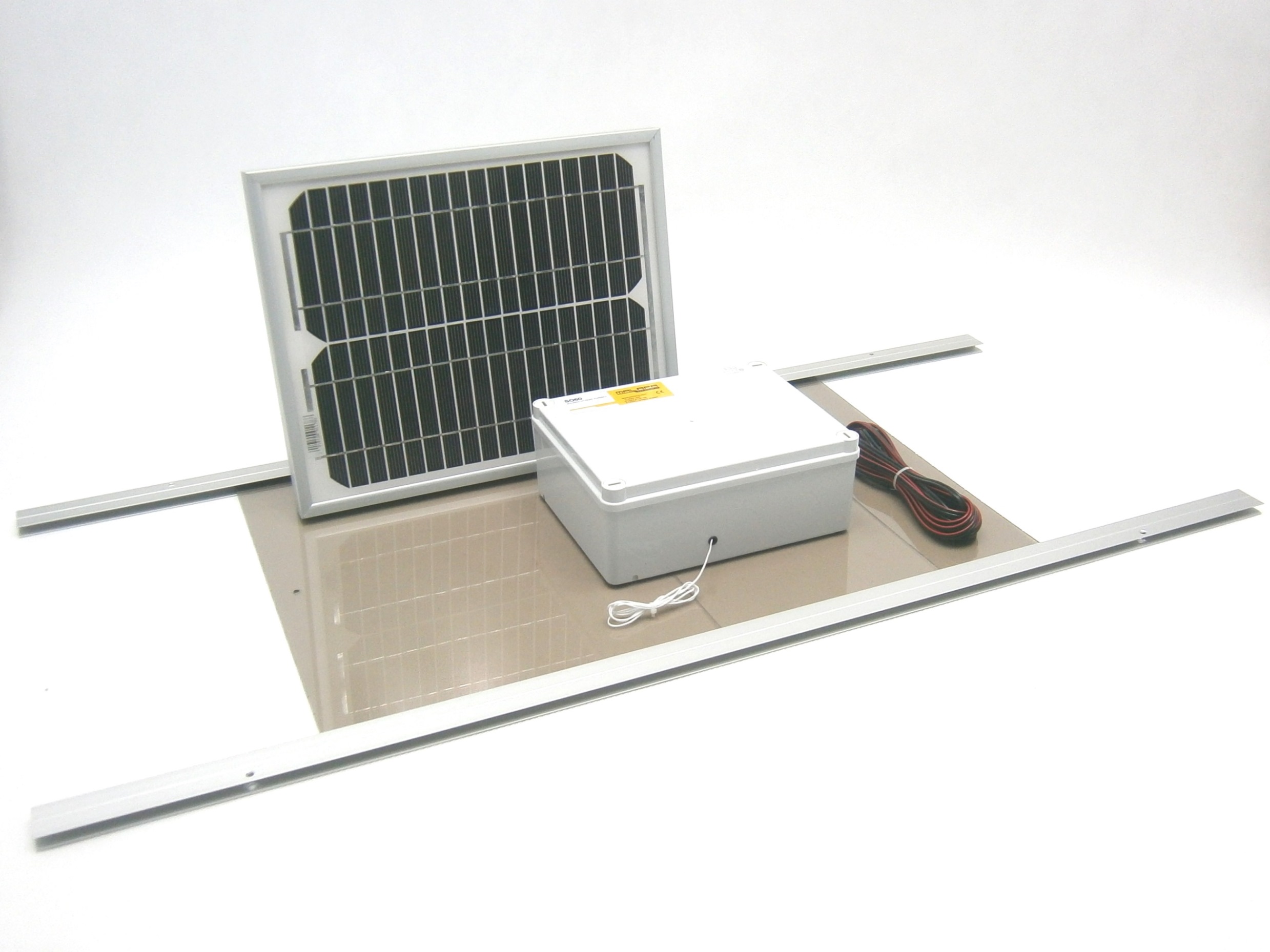Automatické solární otevírání a zavírání kurníku SO60 12V solární panel 10W včetně dvířek
