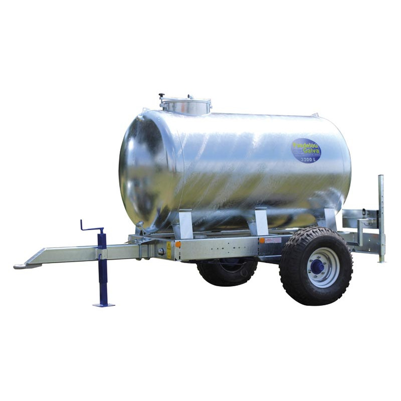 Cisterna na vodu za traktor Pasdelou 3200 l zinkovaná pro provoz na farmě