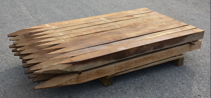 Dřevěný kůl hranatý dubový 150 cm 100 x 100 mm na ohradu